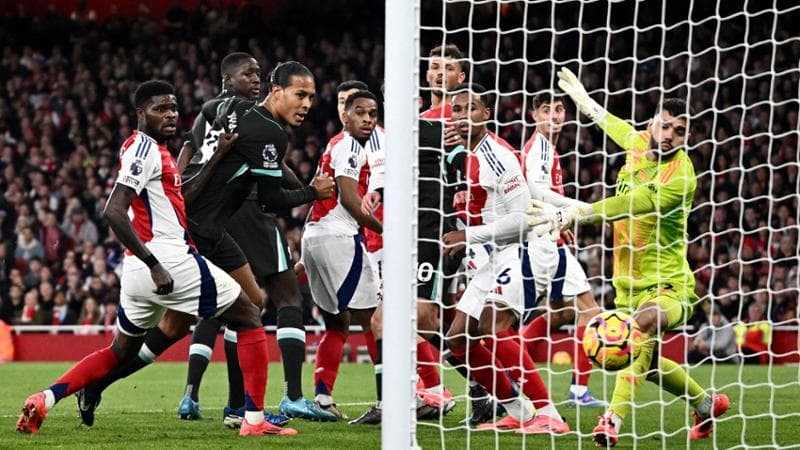 Il Liverpool perde la vetta ma non la partita: Arsenal rimontato, 2-2