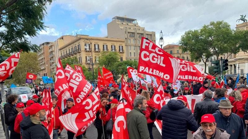 Scuola, sciopero il 31 ottobre: il sindacato Flc Cgil rivendica un contratto giusto e un lavoro stabile