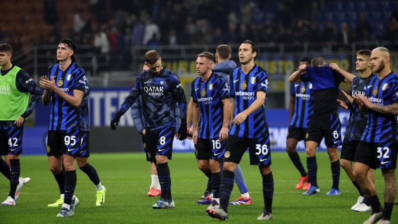 I giocatori dell'Inter al termine della sfida con la Juve