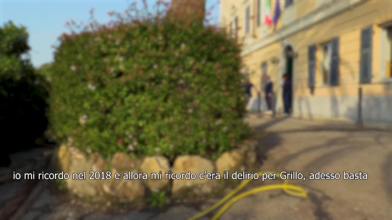 Elezioni Liguria, Grillo dà forfait al suo seggio a Sant'Ilario: "Nel 2018 qui per lui c'era il delirio"