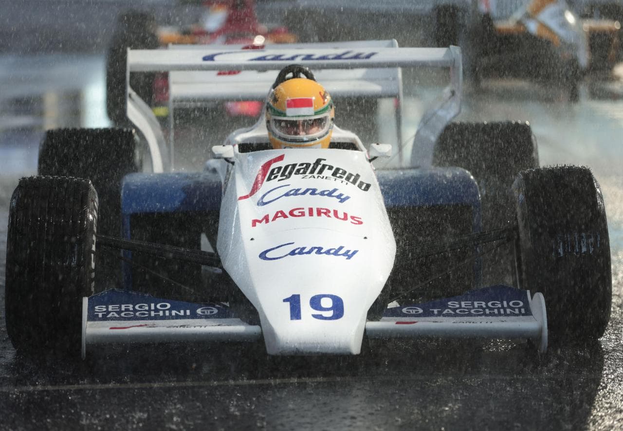 Una scena della serie Netflix "Senna"
