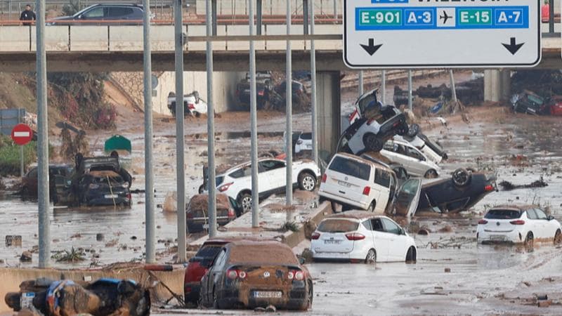 Valencia, rabbia e dolore lungo la strada della morte