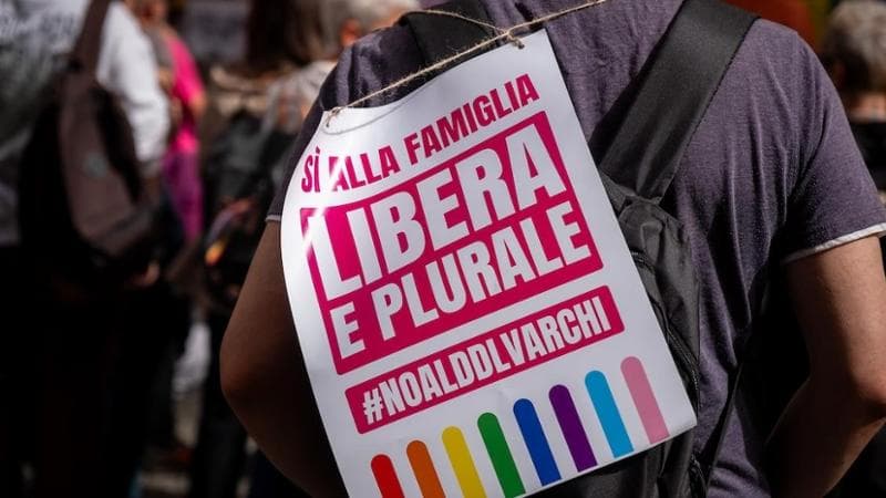 Maternità surrogata. “Bloccati in Argentina, ma senza nostra figlia non torniamo in Italia”