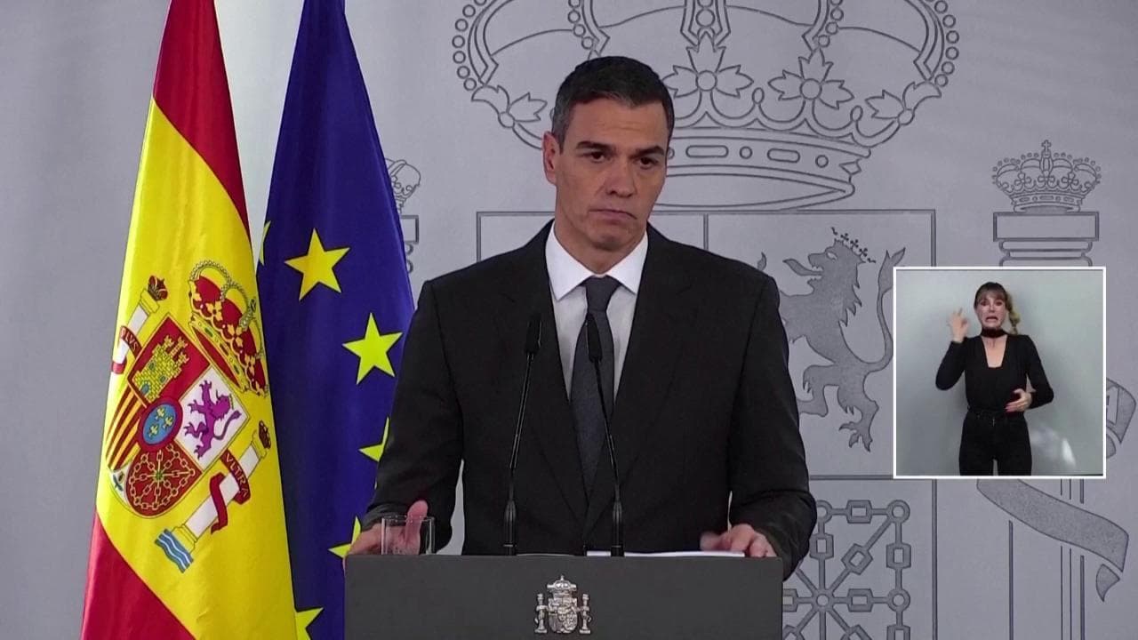 Valencia, il mea culpa del premier Sanchez: "Situazione tragica, non stiamo facendo abbastanza"