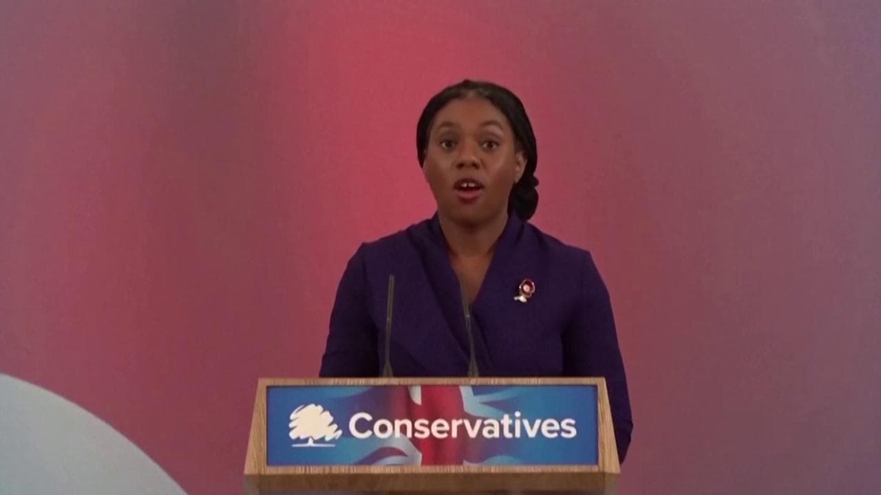 Inghilterra, Kemi Badenoch nuova leader dei Conservatori: "Prepariamoci per governare, ma ammettiamo i nostri errori"