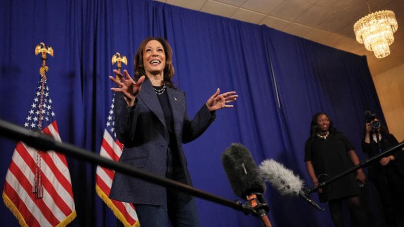L’Iowa e gli indecisi rilanciano la corsa di Kamala Harris: “Torna l’entusiasmo”