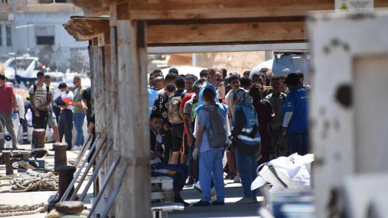 Migranti, notte di arrivi a Lampedusa: sull’isola arrivate più di 500 persone
