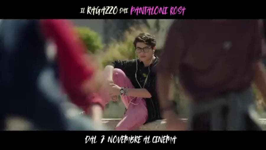 'Il ragazzo dai pantaloni rosa', la storia di Andrea Spezzacatena è ora un film