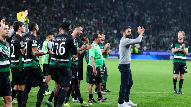 Ruben Amorim saluta i tifosi dello Sporting