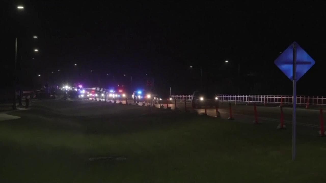 Il convoglio di auto di Donald Trump in viaggio da Mar-a-Lago al convention center di Palm Beach