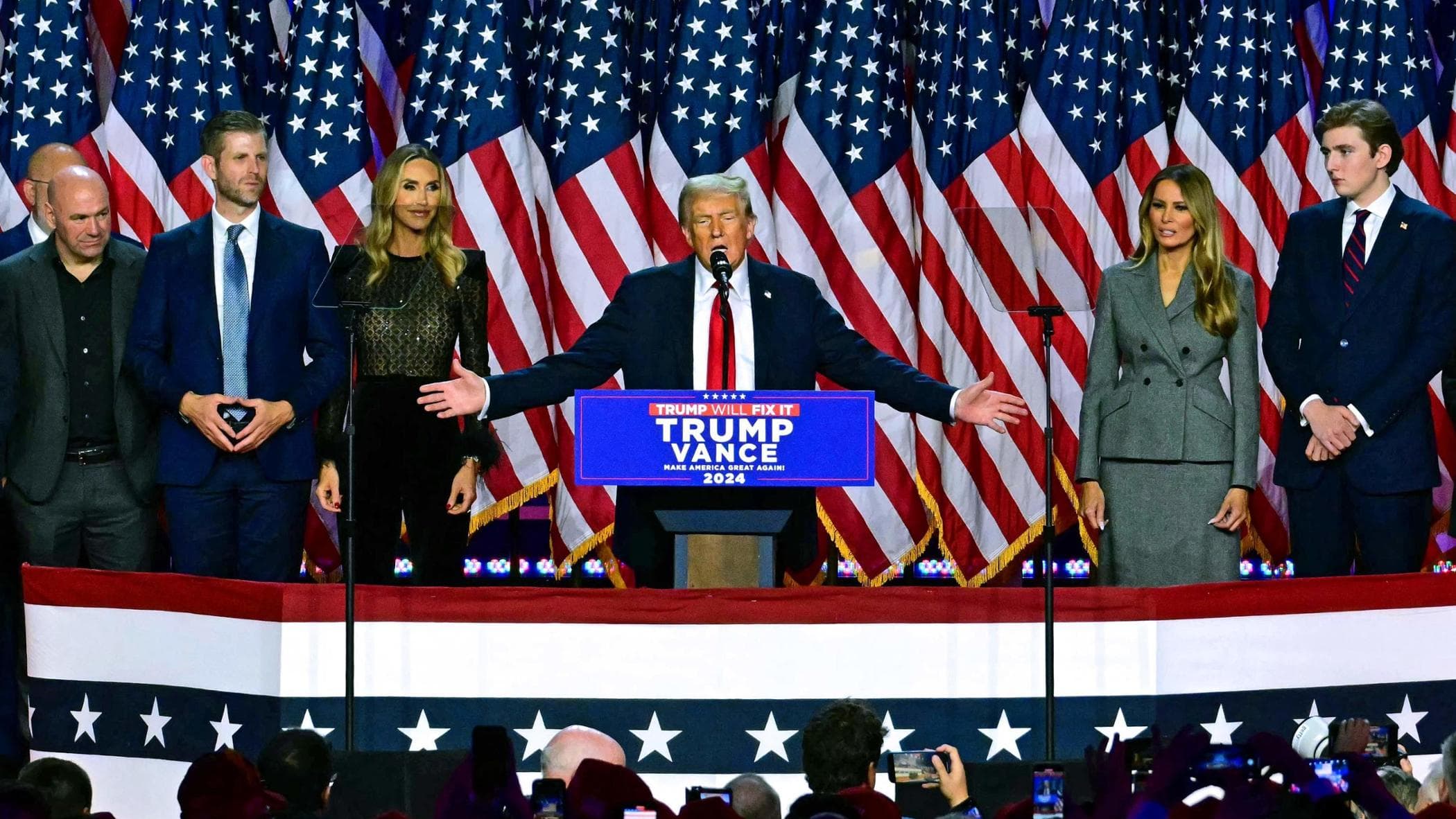 BANDIERA DONALD TRUMP PRESIDENTE STATI UNITI RENDE L'AMERICA GRANDIOSA 90x60cm - BANDIERA MAKING AMERICA GREAT 60 x 90 cm - AZ FLAG