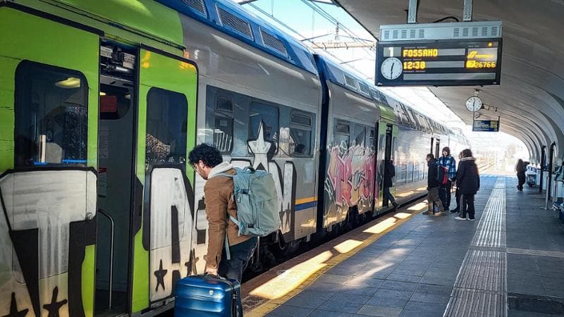 I treni regionali sono reduci da un'ondata di disagi e disservizi

