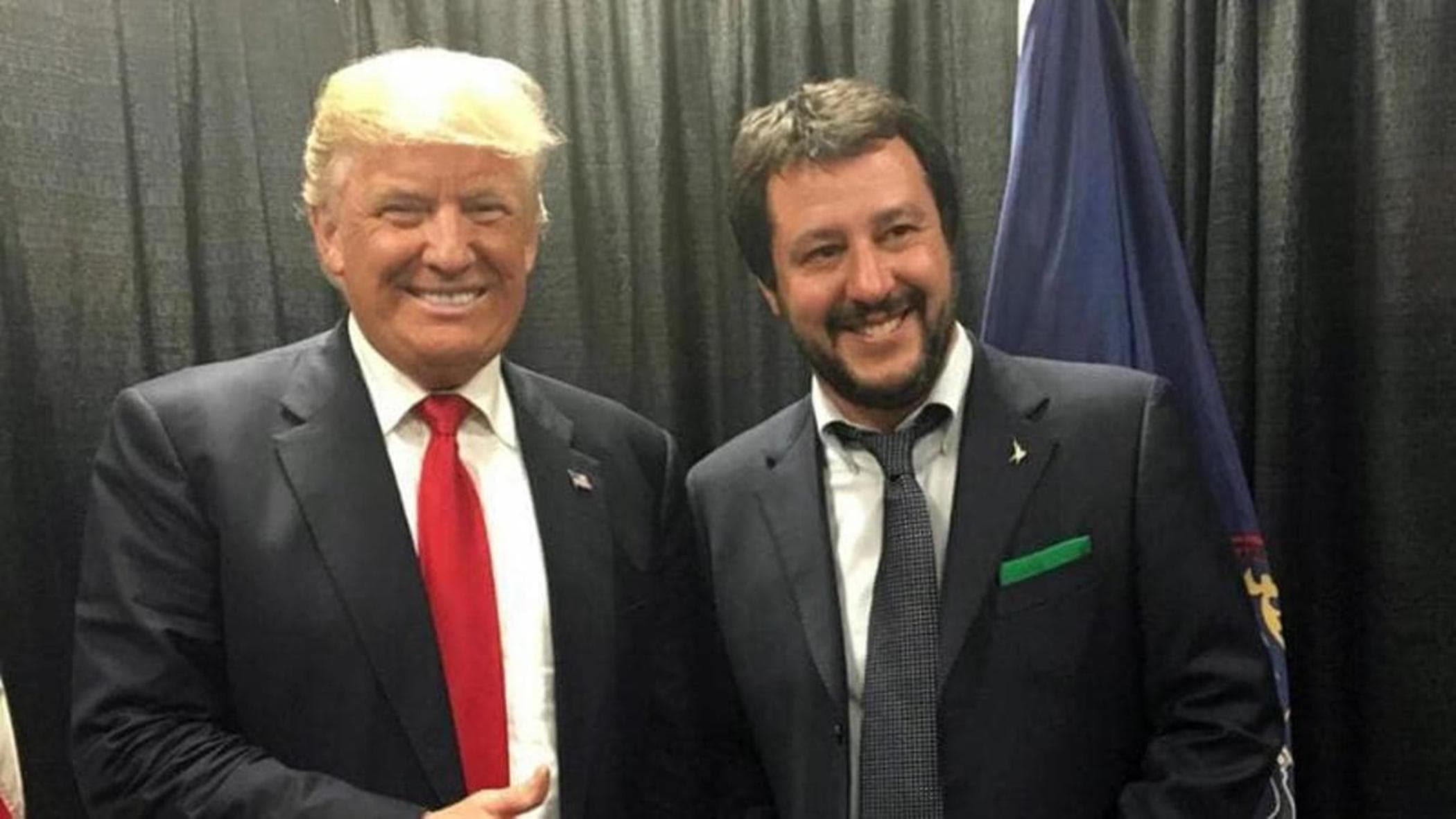 アマルコルド黄緑：「ジュゼッピ」コンテとマッテオ・サルヴィーニ、ドナルド・トランプとの感情を再発見