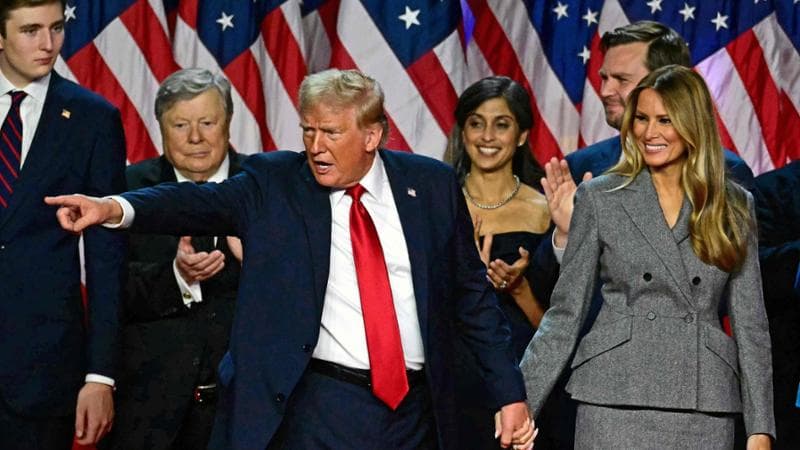 Con il ritorno di Trump l’America vira a destra. E il tycoon ha già pronti i primi decreti per vendicarsi dei nemici