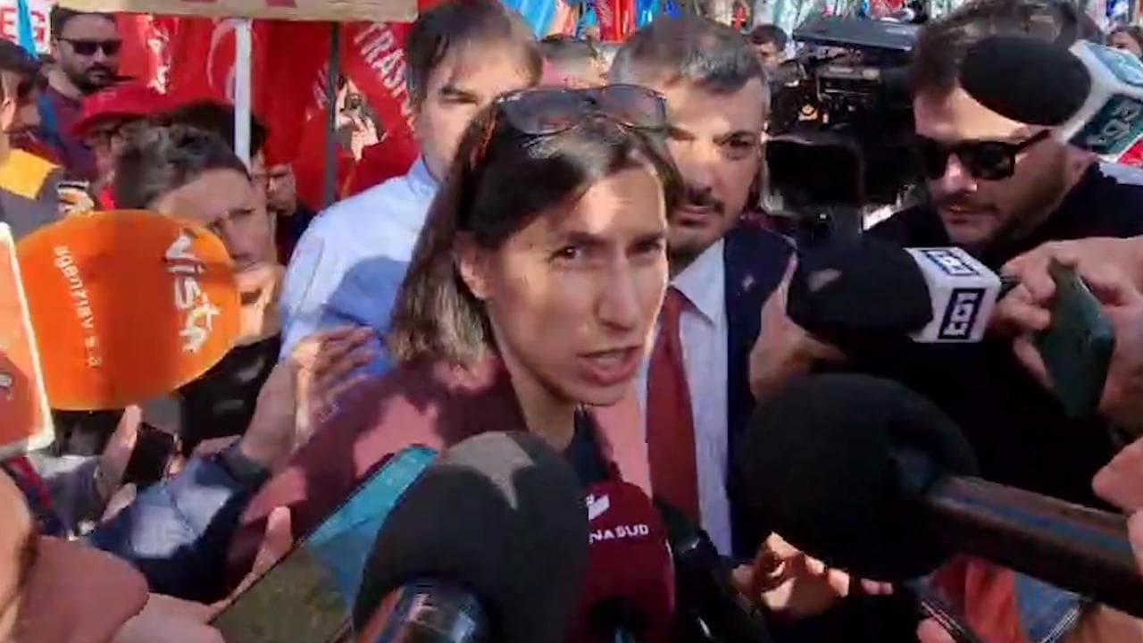 Sciopero trasporti, Schlein: "Siamo al fianco dei lavoratori, inaccettabili i tagli del Governo"