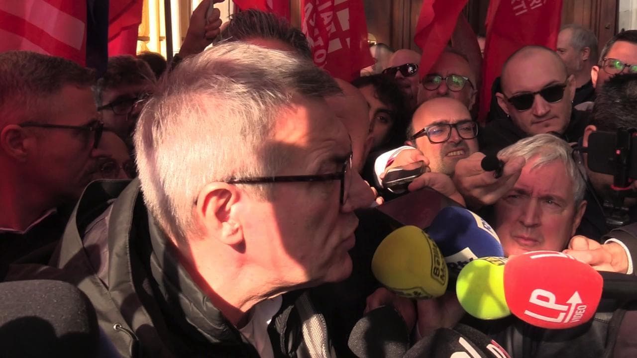 Sciopero trasporti, Landini: "Serve una rivolta sociale perché è in discussione la libertà delle persone"