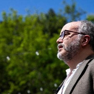 Il professor Christian Raimo, sospeso per aver criticato il ministro Valditara