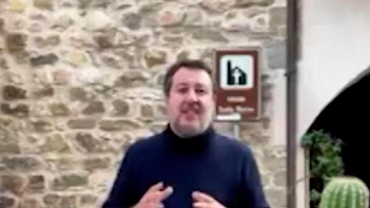 Scontri a Bologna, Salvini contro i centri sociali: "Occupati da zecche rosse, comunisti, criminali"