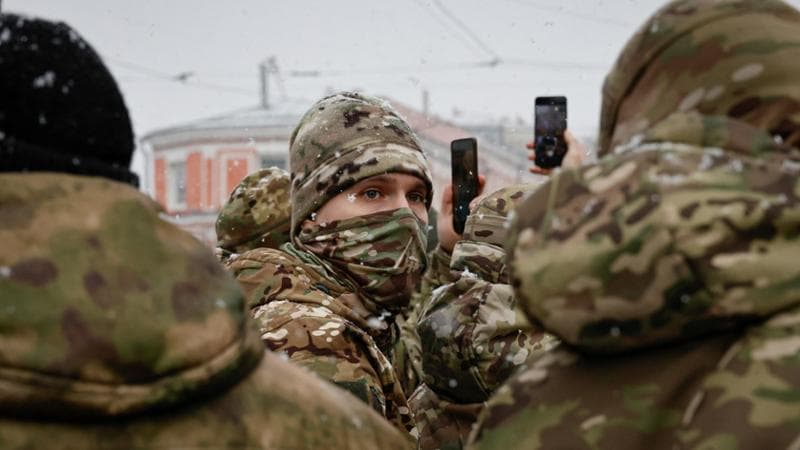 In 50 mila verso Kursk, Putin spinge al fronte prima delle trattative