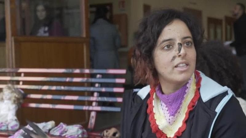 Anna Castoldi davanti alla Sapienza