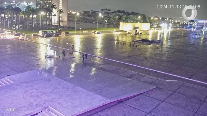 Brasile, i bolsonaristi rialzano la testa: esplosioni e paura alla vigilia del G20