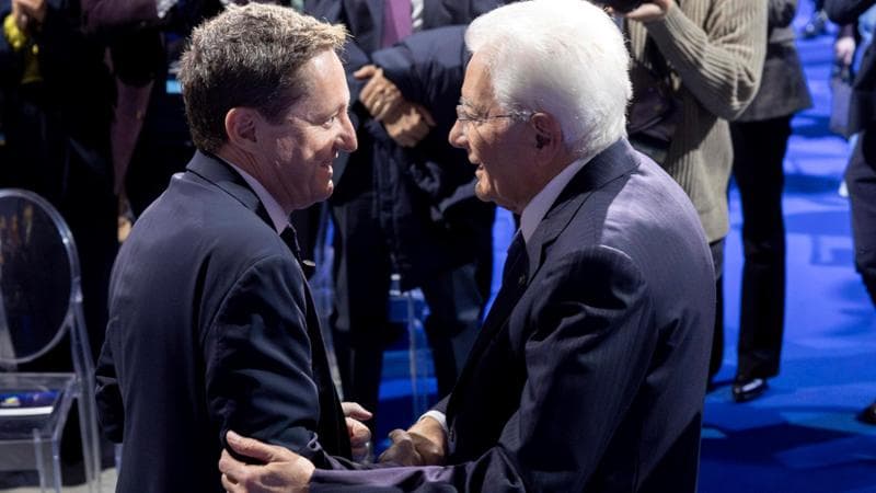 Il Presidente Sergio Mattarella con Andrea Ceccherini, Presidente dell&rsquo;Osservatorio Permanente Giovani - Editori
