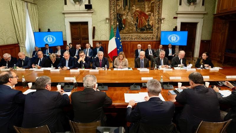 Roma, 11 novembre: l'incontro a Palazzo Chigi tra governo e sindacati sulla manovra