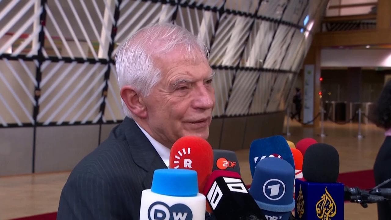 Ucraina, Borrell: "Spero che anche gli Stati europei diano il via libera all'uso dei missili contro la Russia"