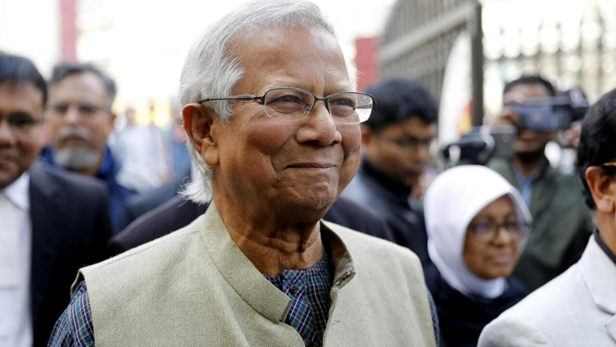 Bangladeş, Yunus hükümetinin ilk 100 gününde ışıklar ve gölgeler: Düşük ücretler ve yüksek fiyatlar devam ediyor
