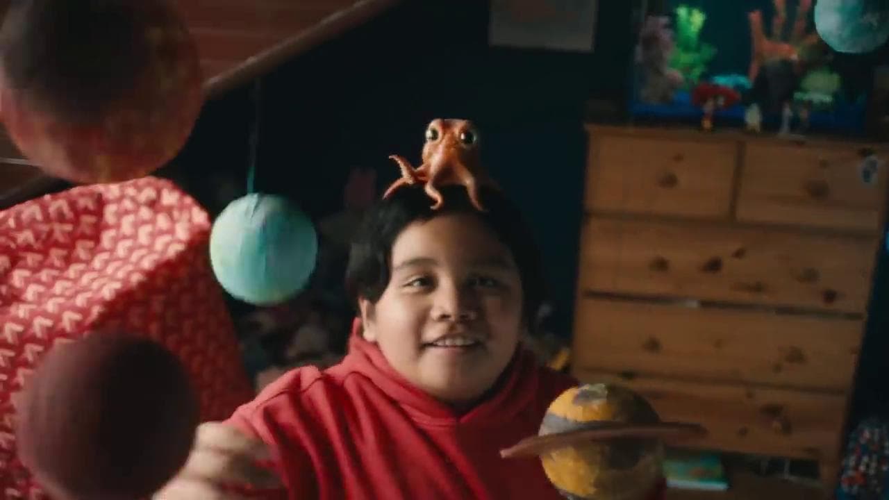 Disney, è già Natale con il corto "Il bambino e l'amico polpo"