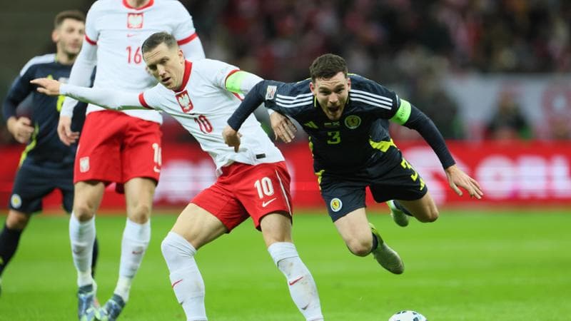 Zielinski in azione durante Polonia-Scozia
