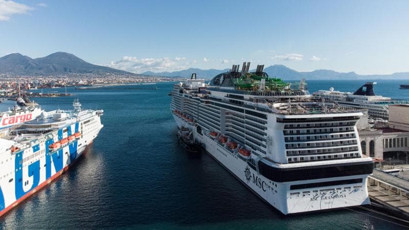 LA MSC Grandiosa a Napoli
