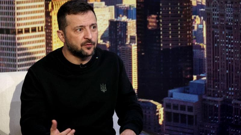 Zelensky, operazione Trump: “Non possiamo perdere decine di migliaia di uomini per la Crimea”