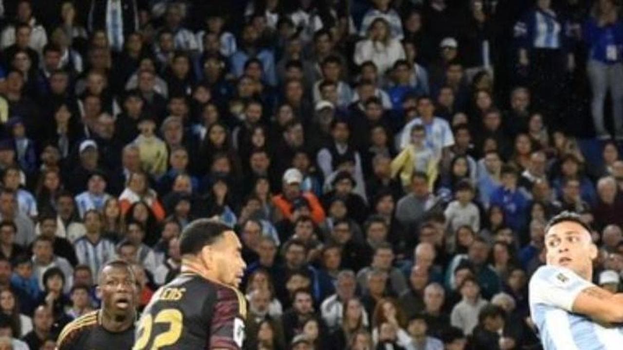 La splendida semirovesciata di Lautaro fa impazzire i tifosi argentini