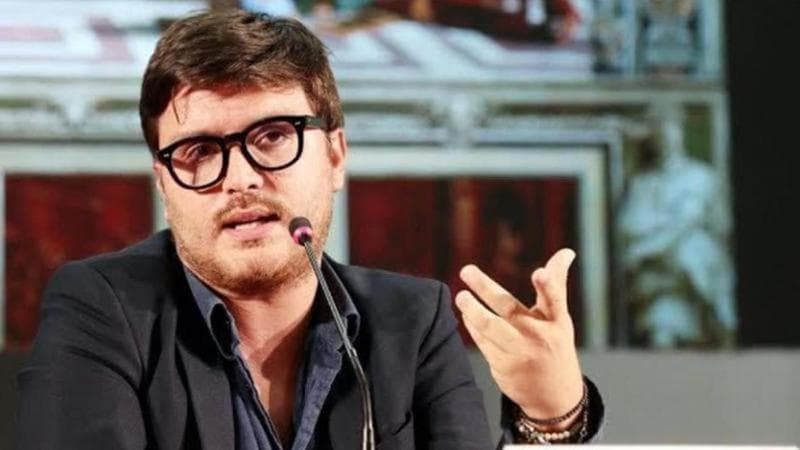 Il filosofo Leonardo Caffo, sotto processo per maltrattamenti, rinuncia a Più libri più liberi