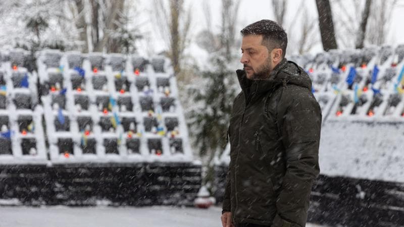 Zelensky chiude i palazzi del potere e chiama i partner atomici della Nato: “Proteggeteci”