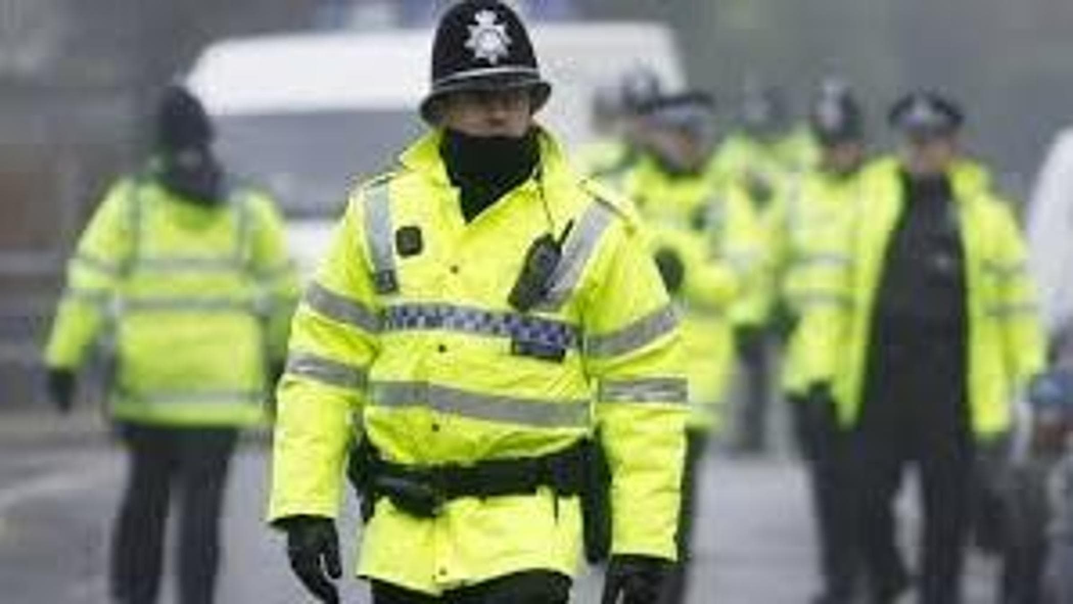 Londra'da yeni alarm: Euston metro istasyonu şüpheli paket nedeniyle boşaltıldı