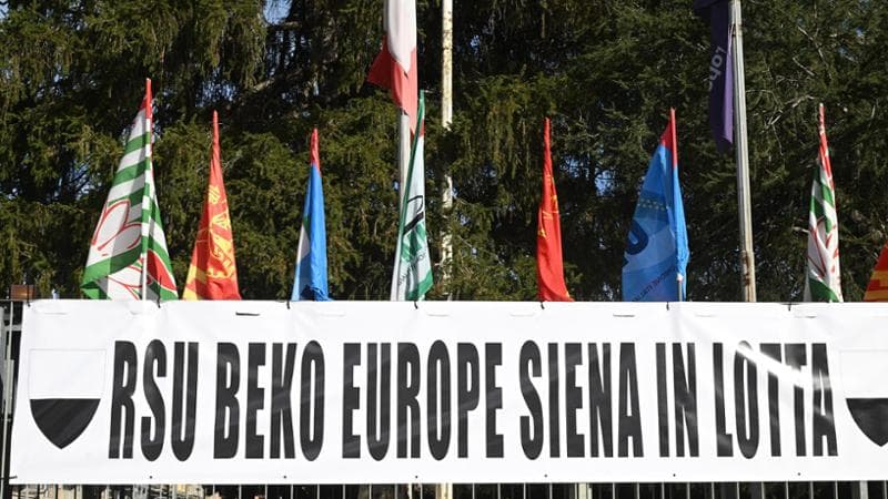 Proteste allo stabilimento Beko di Siena