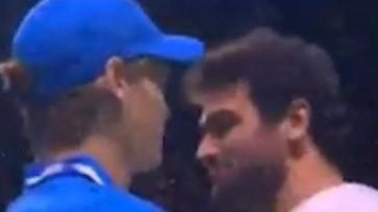L'Italia vince la terza Coppa Davis: il match-point di Sinner. E Berrettini lo abbraccia in lacrime