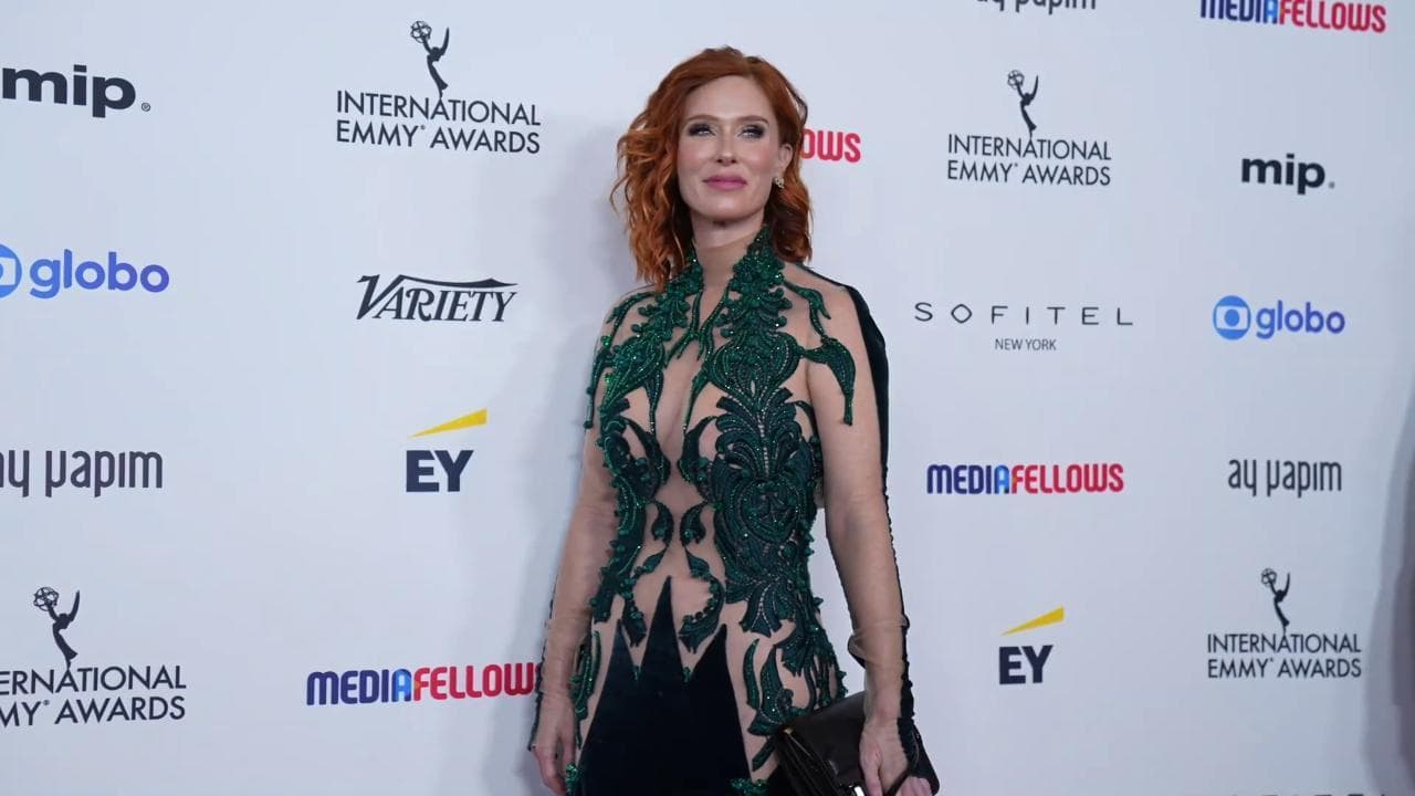 A New York la 52esima edizione degli International Emmy Awards: le star sfilano sul red carpet