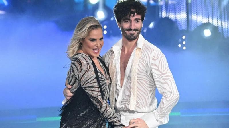 Samuel Peron a "Ballando con le stelle" con Simona Ventura