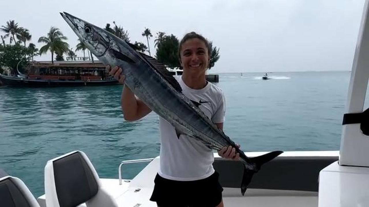 Errani e Paolini, gara in doppio ma stavolta è per pescare alle Maldive