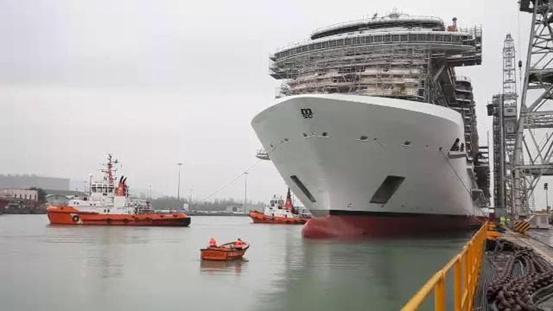 Una nave in costruzione in Fincantieri