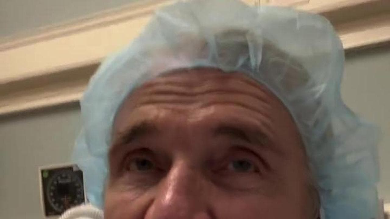 Dolph Lundgren, l'attore di Rocky felice dopo l'operazione: "Finalmente libero dal cancro"
