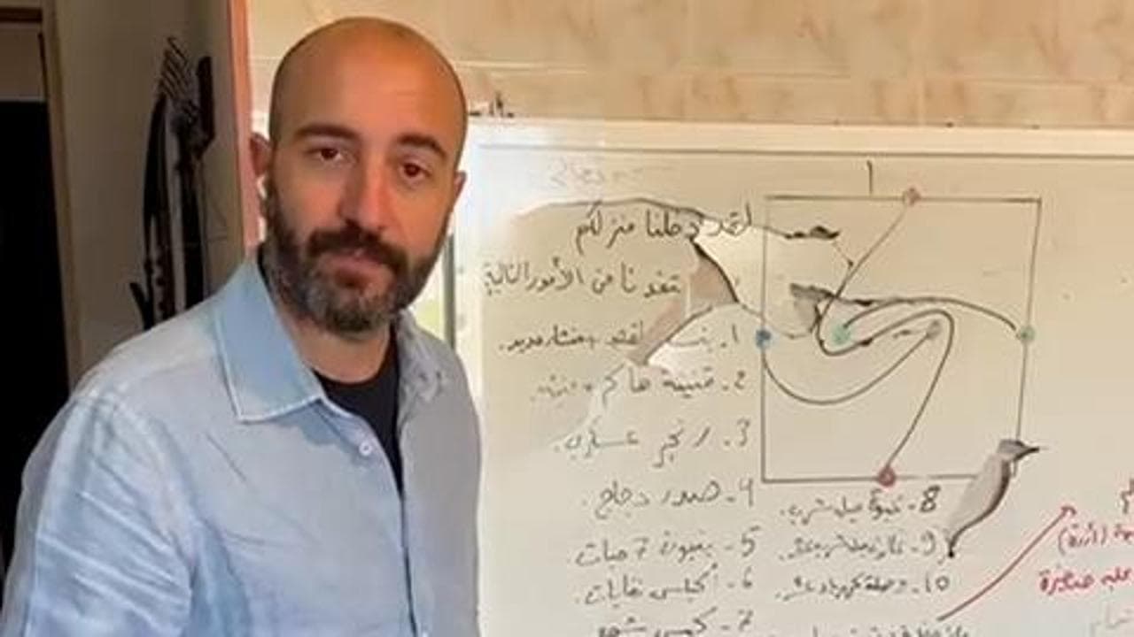 Libano, Tonacci: "Nel villaggio distrutto ho trovato i messaggi di Hezbollah alla popolazione"