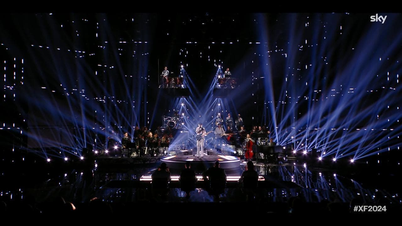 X Factor, Les Votives conquistano un posto in finale con "Almeno tu nell'universo"