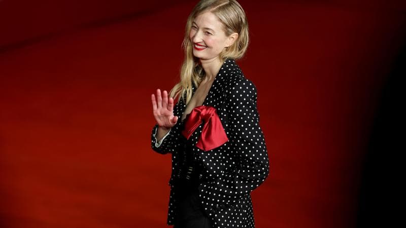 Alba Rohrwacher: “Ho perdonato i miei sbagli. E tra le amiche geniali c’è anche mia sorella Alice”