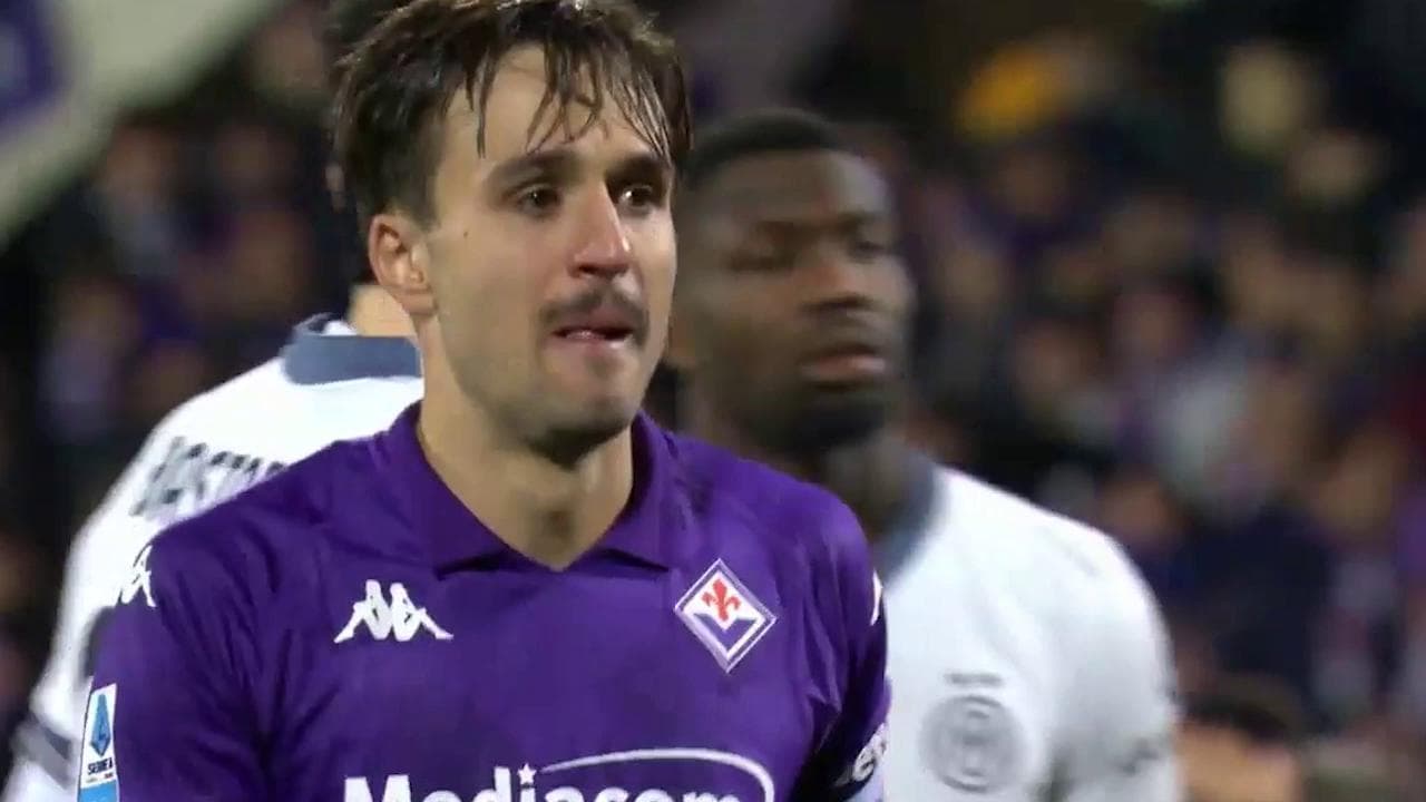 Malore per Bove durante Fiorentina-Inter, lo spavento e le lacrime dei suoi compagni di squadra