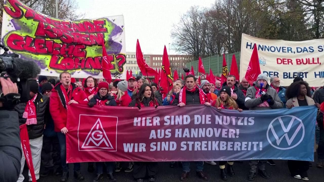 Volkswagen, al via scioperi a oltranza: 120mila lavoratori contro tagli e chiusure di stabilimenti