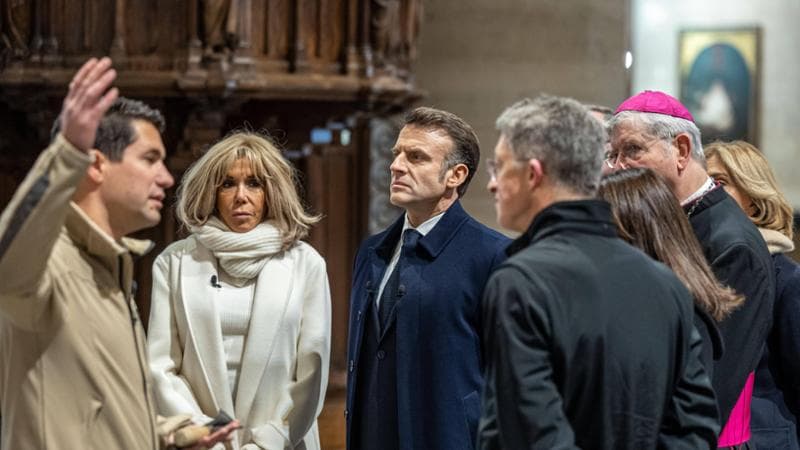 Il crepuscolo di Macron tra richieste di dimissioni e consiglieri in fuga